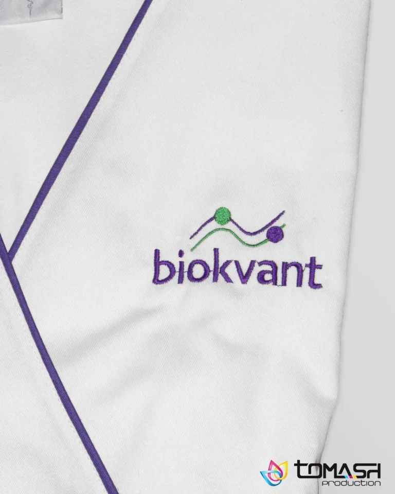 medicinska uniforma sa vezom logoa biokvant